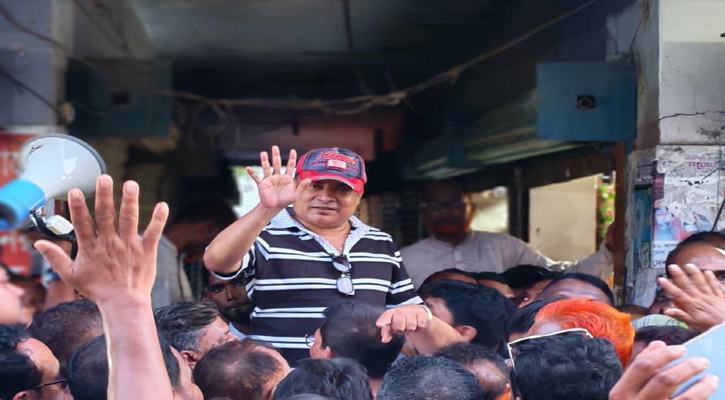 ১২ প্রতিশ্রুতি নিয়ে কয়রা-পাইকগাছার ভোটারদের দুয়ারে ঘুরছেন সাংবাদিক আনোয়ার আলদীন